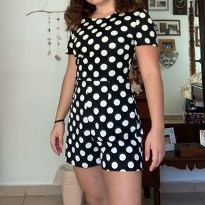 cute polka dot romper!
